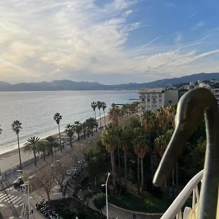 Rocamare, La Vie Est Belle! בית הארחה 3*