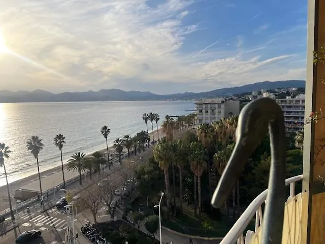 Rocamare, La Vie Est Belle! בית הארחה 3*